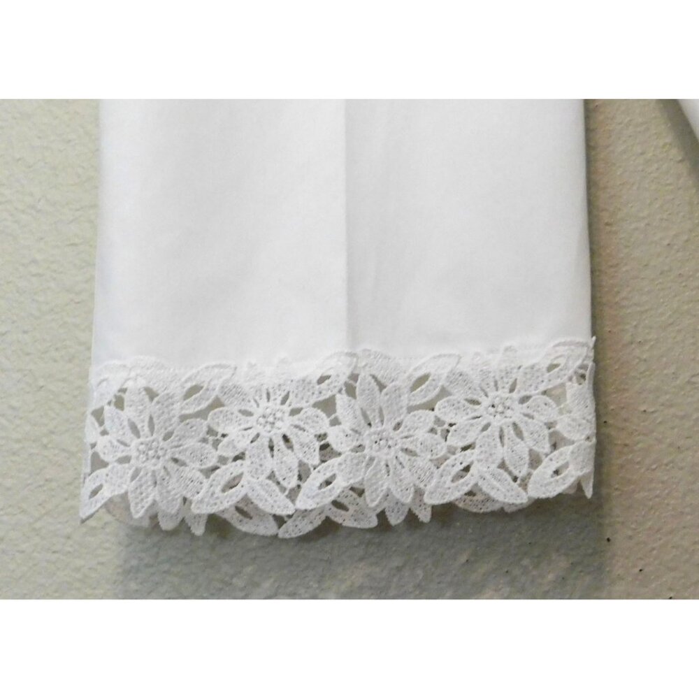 Alfred Dunner Capri Pants Womens Size 14 White Lace Hem Classic Fit Cropped - Picture 4 of 7